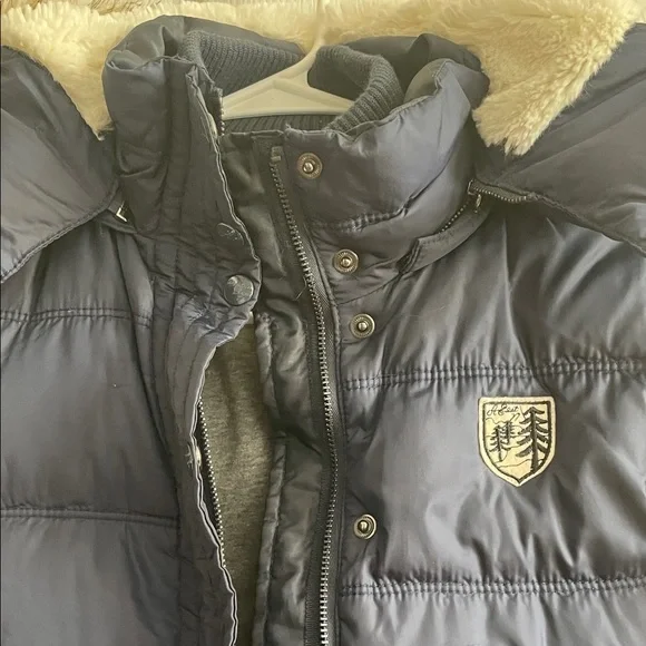 American Eagle Outfitters Navy Puffer Jacket with Hood - Picture 2 of 4